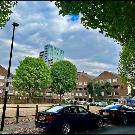 Lovely 2Br Suite In Bow, E3 Лондон Экстерьер фото